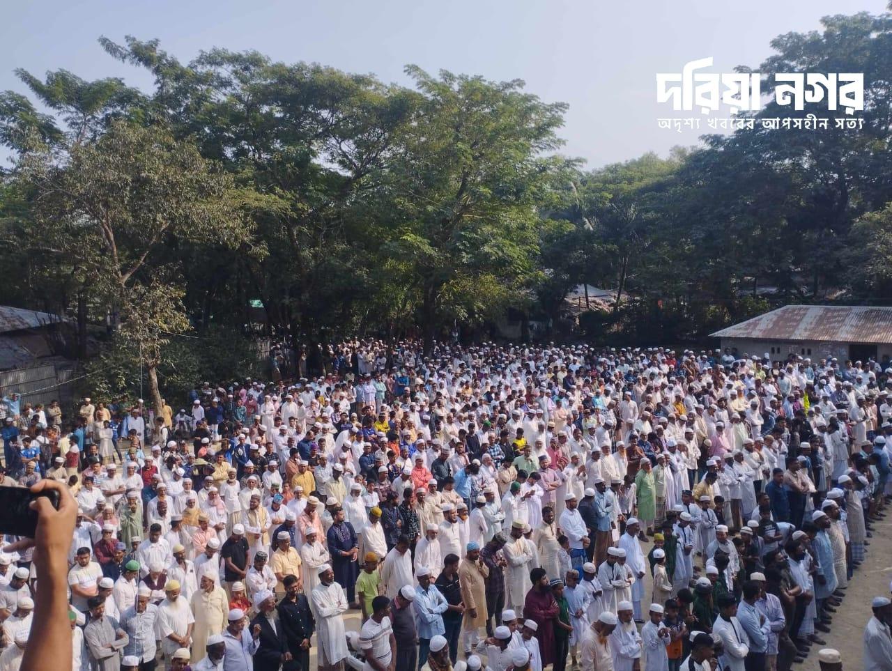 People flock to the funeral of the teacher who was forced to resign