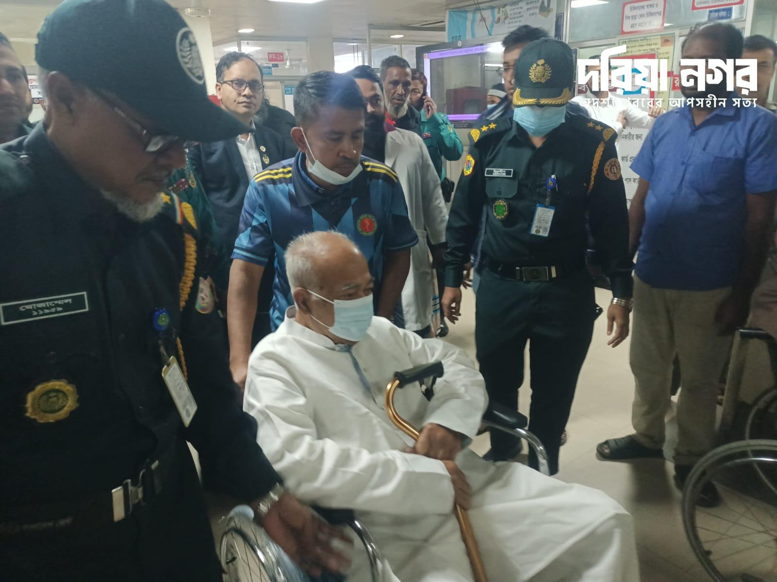 Awami League Presidium Member Engineer Mosharraf from Chittagong Jail to Chattogram Medical College Hospital.