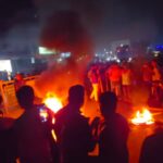 কক্সবাজারে দুই বাসের চাপায় পথচারীর মৃত্যু, বিক্ষোভে ২৪ ঘণ্টার আল্টিমেটাম স্থানীয়দের