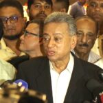 ভোট দিয়ে প্রতিনিধি নির্বাচনের জন্য অপেক্ষা করছে দেশের মানুষ; চট্টগ্রামে আমির খসরু মাহমুদ চৌধুরী