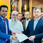 কক্সবাজারে মনোনয়নপত্র জমা দিলেন সালাহউদ্দিন আহমদ