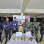 টেকনাফে বিদেশি পিস্তল ও অর্ধলাখ ইয়াবাসহ গ্রেপ্তার ১