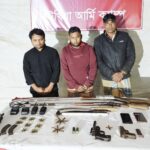 উখিয়ায় বন্দুক ও পিস্তলসহ আটক ৩